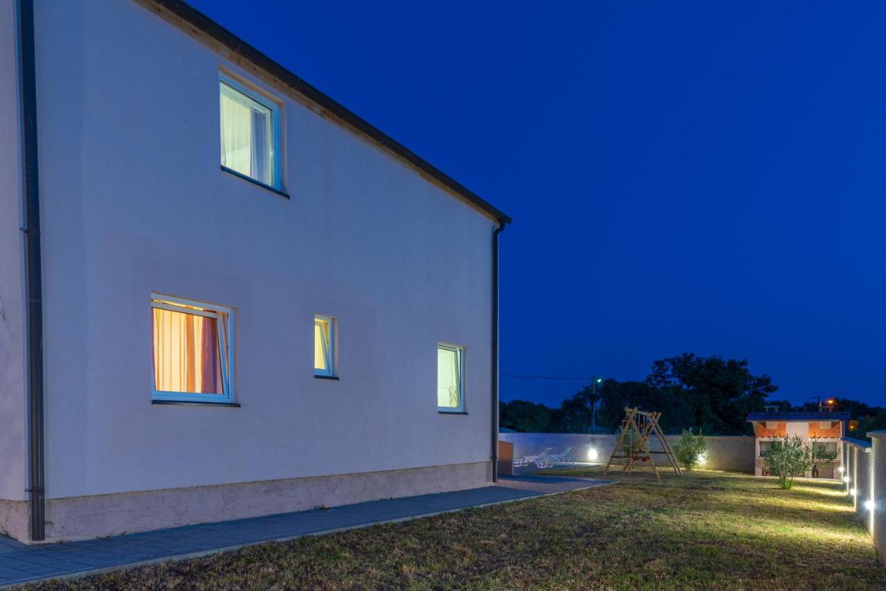 Apartmani Krzak นิน ภายนอก รูปภาพ