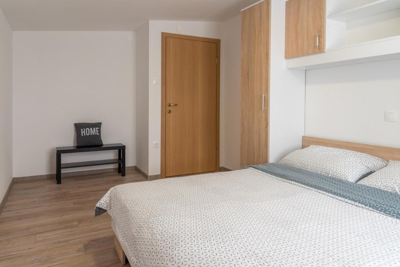 Apartmani Krzak นิน ภายนอก รูปภาพ