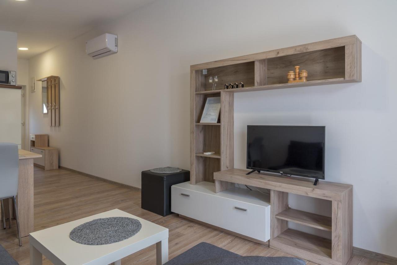 Apartmani Krzak นิน ภายนอก รูปภาพ