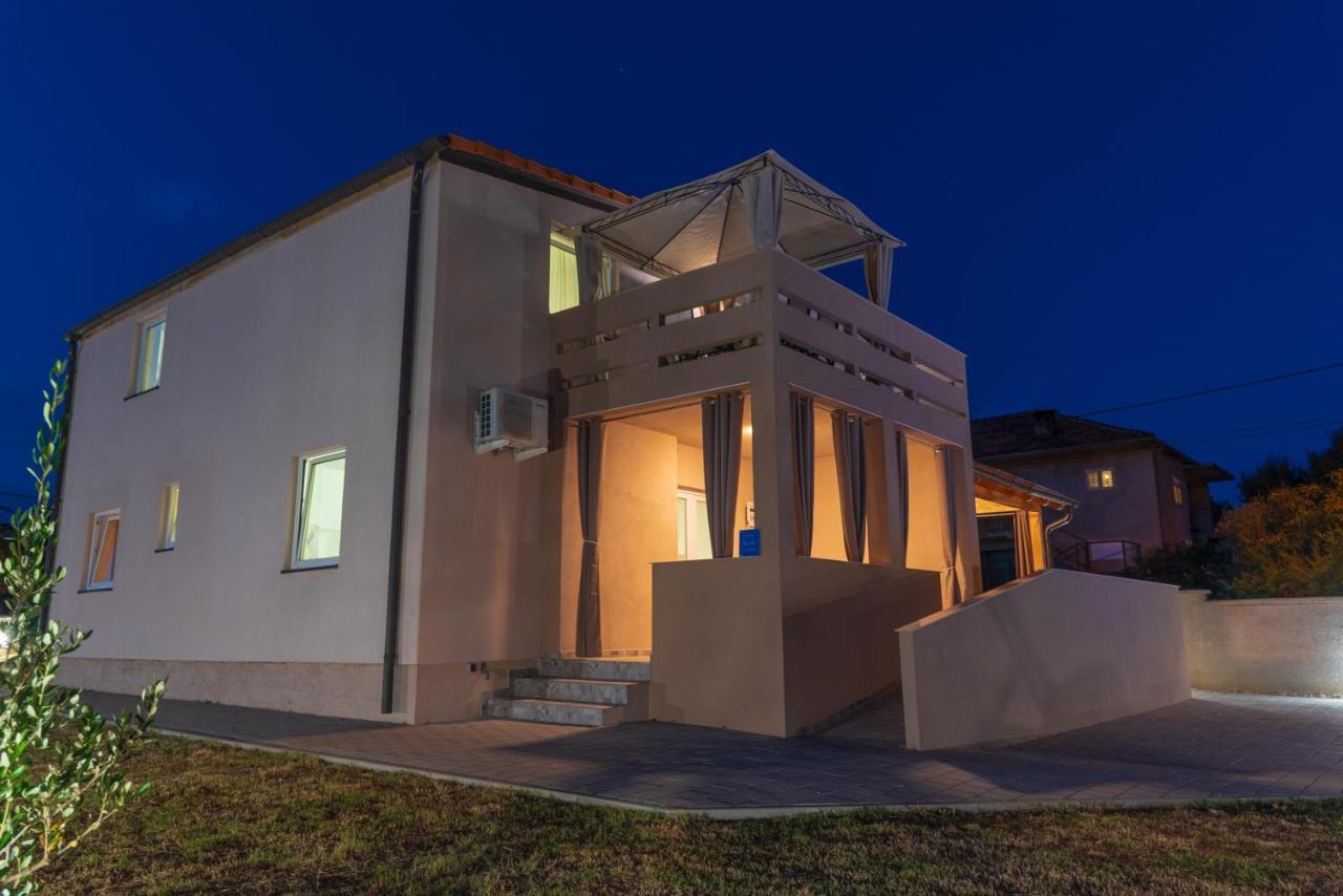 Apartmani Krzak นิน ภายนอก รูปภาพ