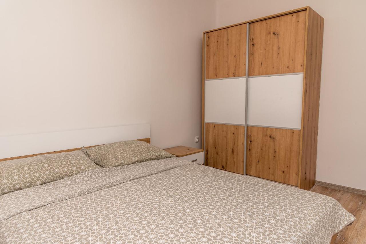 Apartmani Krzak นิน ภายนอก รูปภาพ