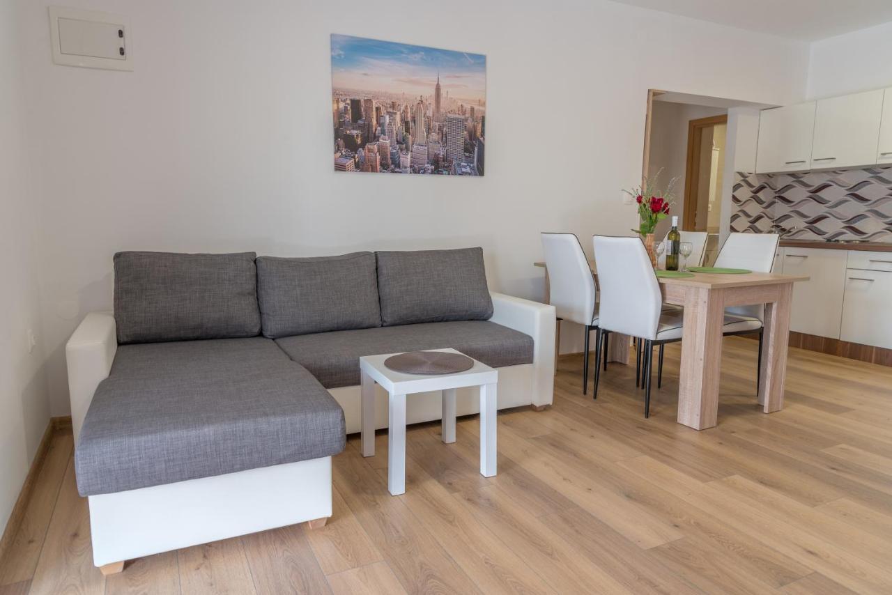 Apartmani Krzak นิน ภายนอก รูปภาพ