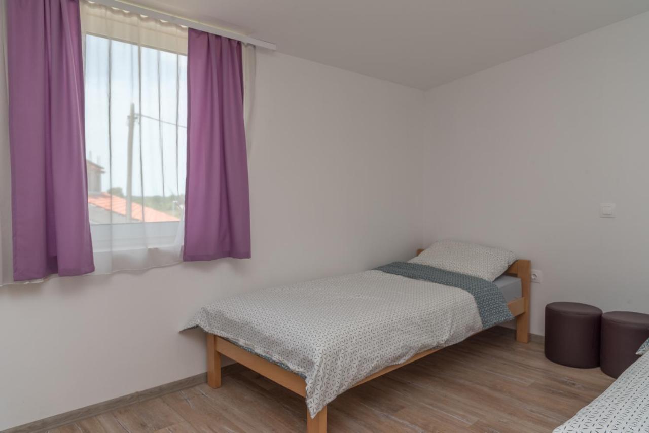 Apartmani Krzak นิน ภายนอก รูปภาพ
